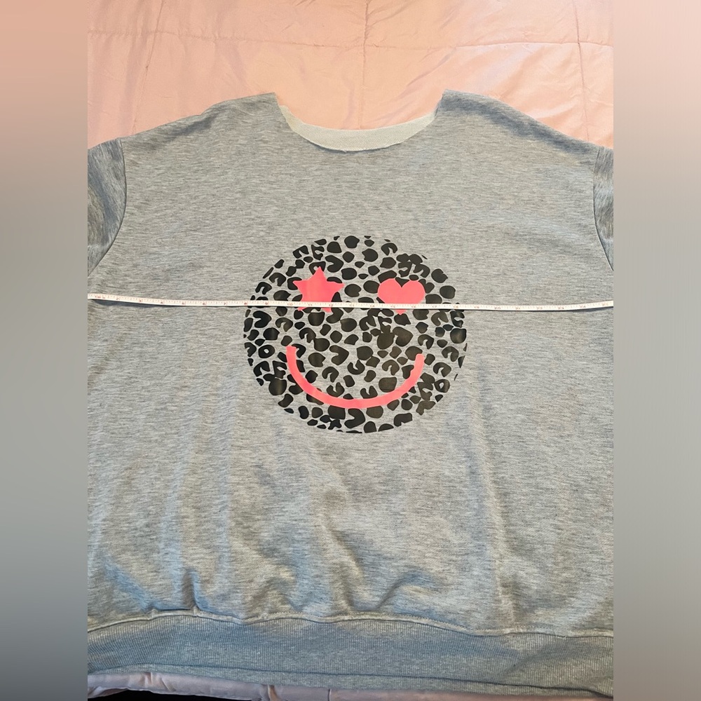 LEOPARD SMILE FACE 2X SWEATSHIRT